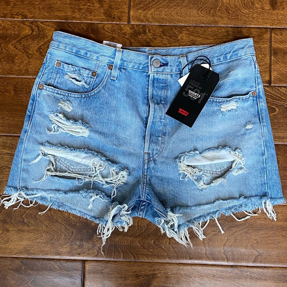 Levi’s 501 denim cut off shorts-light “fault line”